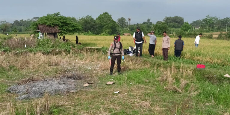 Balon-Udara-Meledak-di-Blitar-Warga-Tewas.